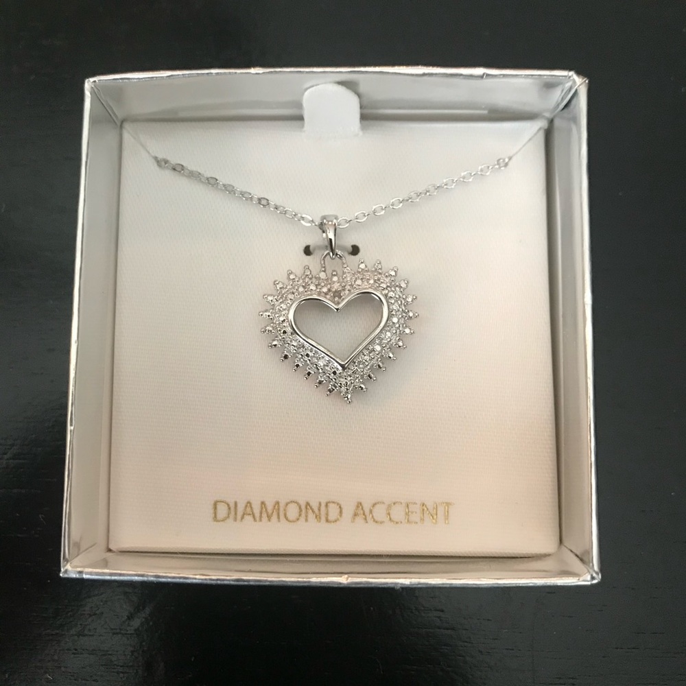 NWT Diamond Accent Heart Necklace